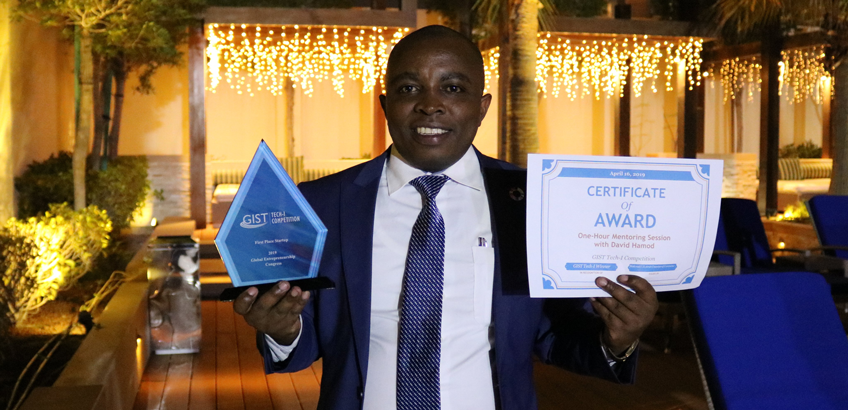 moshoodHA's tweet photo. Congratulations to Donatus Njoroge from #Kenya for winning the GIST #Techi2019 FIRST PLACE prize -- including $15,000 in seed capital and $50,000 in Amazon Web Services credits! His #startup makes pesticides from essential oils. #GEC2019 #ScienceatState
https://t.co/Hohs4Cb2cb https://t.co/ROdeGMzuBX
