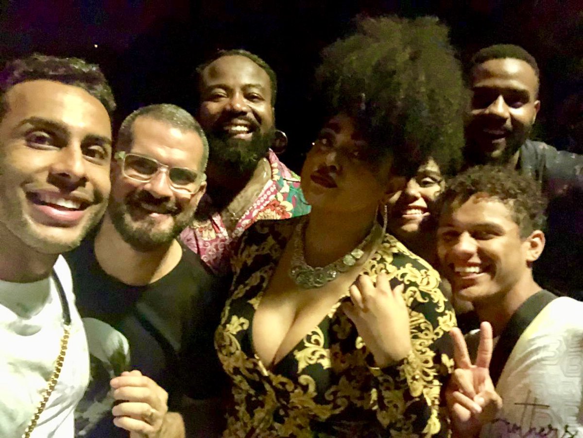 willbarcells's tweet photo. Essa hora não dá mais pra escrever legenda!  Todos já sabem que amo esse povo né? ❤️ @gstr_mrm @oadalbertoneto @franca_rodrigo @rizia_cerqueira @laricelestinoo #blacklux https://t.co/jsgGJO5z21
