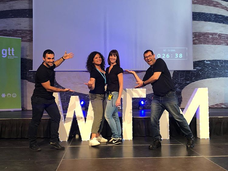 GDGAlicante's tweet photo. 🔴 Todo el evento se retransmitió en directo gracias a @danielcantoes y a su equipo 📹💪 #DCStreaming #WTMAlicante19 https://t.co/3hPpwG1egv
