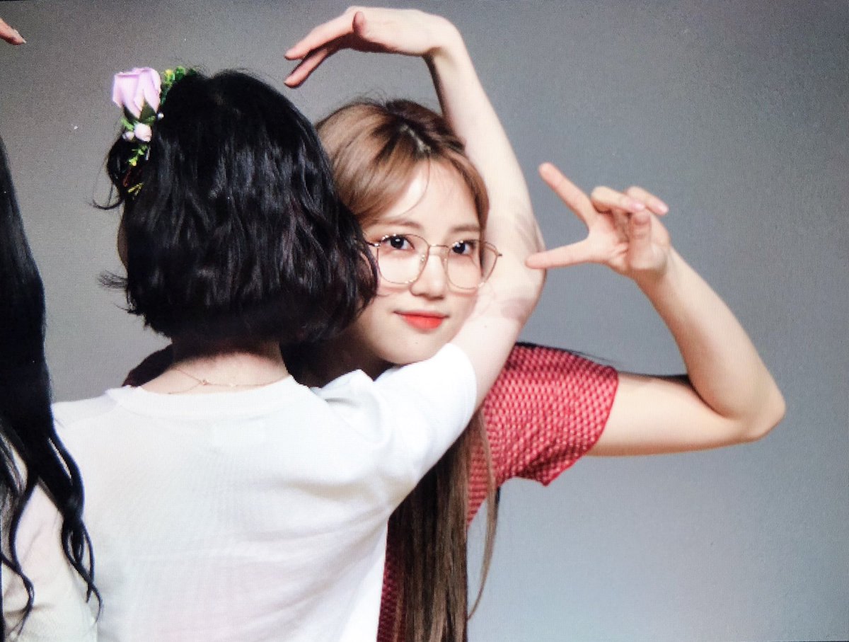 190512 팬싸인회 프리뷰

마지막까지 귀여움 ^3^

#주은 #다이아