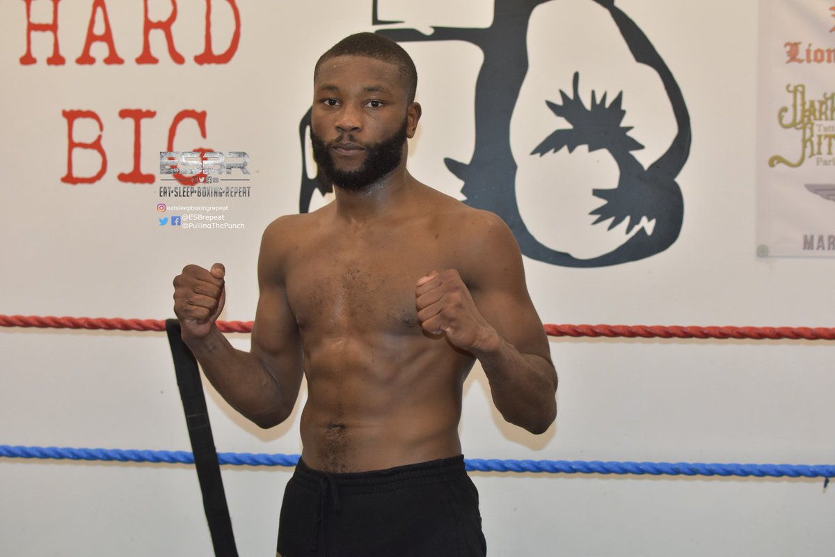 ESBRBoxing's tweet photo. π€ The Punching Preacher π₯
Still really impressed with @DelBoyOsaze winning @ultimateboxxer on Friday
When speaking to him for "Ones To Watch" on @btrboxingpod I just knew he was destined for great things
Well done Derrick π
πΈ @PullingThePunch
#boxing #UBIII https://t.co/xIZNU7CRrQ