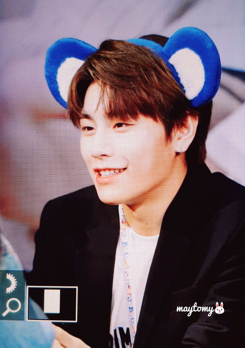 maytomy0523's tweet photo. 190512 #김상균 #KIMSANGGYUN #JBJ95 #상균
나고야 스포츠팀의 마스코트인가바(? https://t.co/tDxYrNg3va