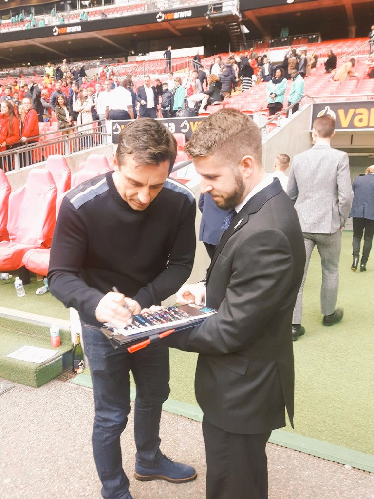 Congratulations <a href="/SalfordCityFC/">Salford City FC</a> on winning the @TheNationalLge #PromotionFinal <a href="/wembleystadium/">Wembley Stadium</a> Thank you to the players&amp;manager &amp; the class of '92 <a href="/GNev2/">Gary Neville</a>, Phil Neville, Nicky Butt, Ryan Giggs &amp; David Beckham for signing this programme. Looking to sell raising money for <a href="/ProstateUK/">Prostate Cancer UK</a>