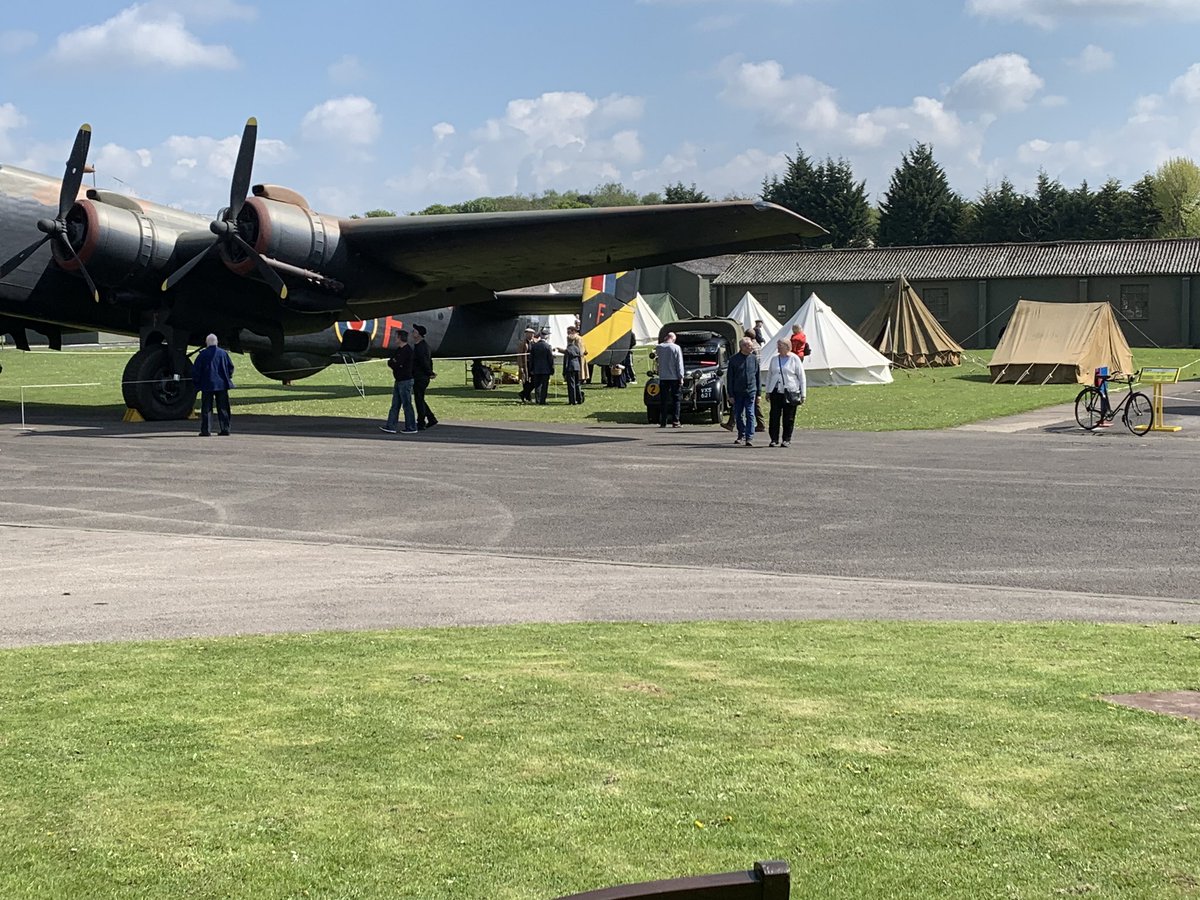 Rustic_Rover's tweet photo. Nice sunny day at the Yorkshire Air Museum for an al fresco pizza https://t.co/EbvkGD3hCI