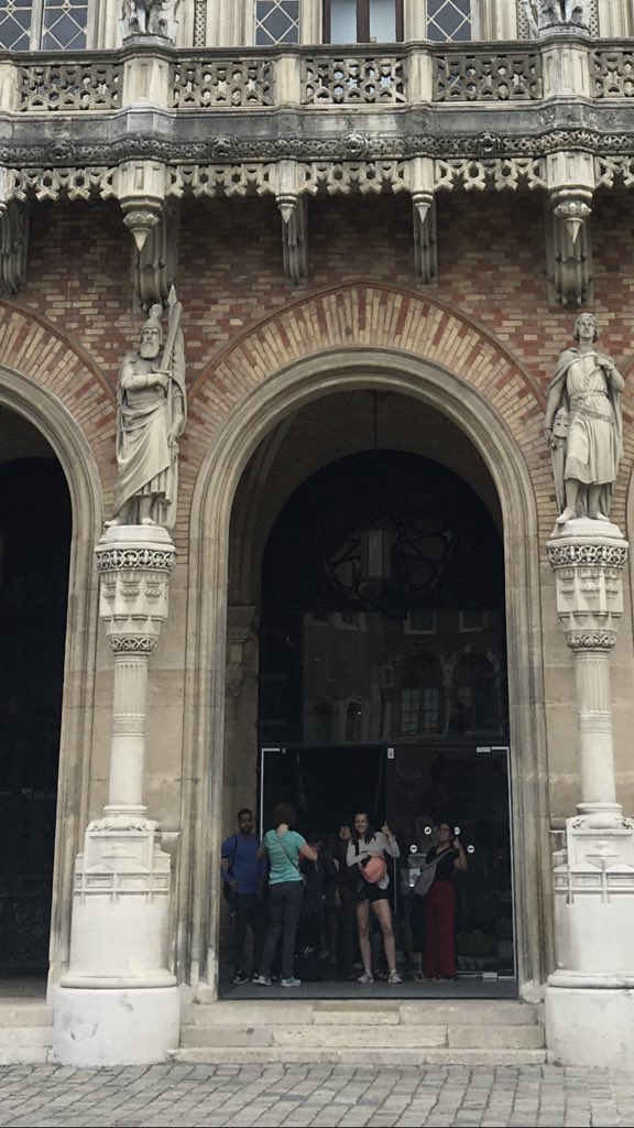 YCdris's tweet image. How’s study abroad going? #YCStudyAbroad2019