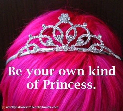 Gratefulmuse's tweet photo. Have a wonderful weekend and Happy Mother’s Day. #MothersDay #Queen #Tucson #Vintage #Tiara #shopping #Midtownmercantilemerchants #Grateful https://t.co/acP7Nm20pi