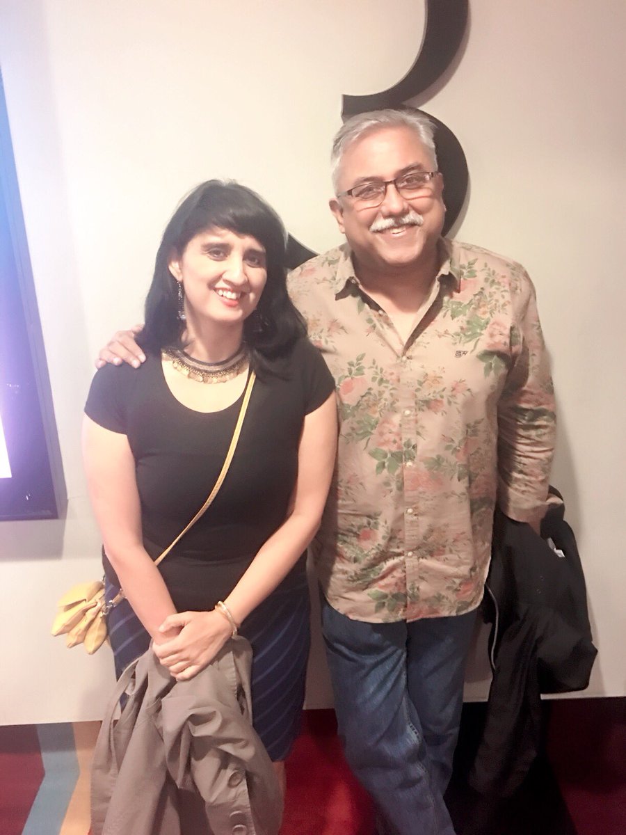 princesspudu's tweet photo. #nyiff2019 #newyorkindianfilmfestival @nyindianff #afterscreening #yourstruly @sonirazdan #film #focusingonlifeofwomen #findinglove #lovewithoutconditions #longing #moviethatopensup #ideaof #agehasnolimits #lovehappens #postscreeningfriday #trulyhungry #crowd #ArtistOnTwitter ✌️ https://t.co/MGkAhFqjQc