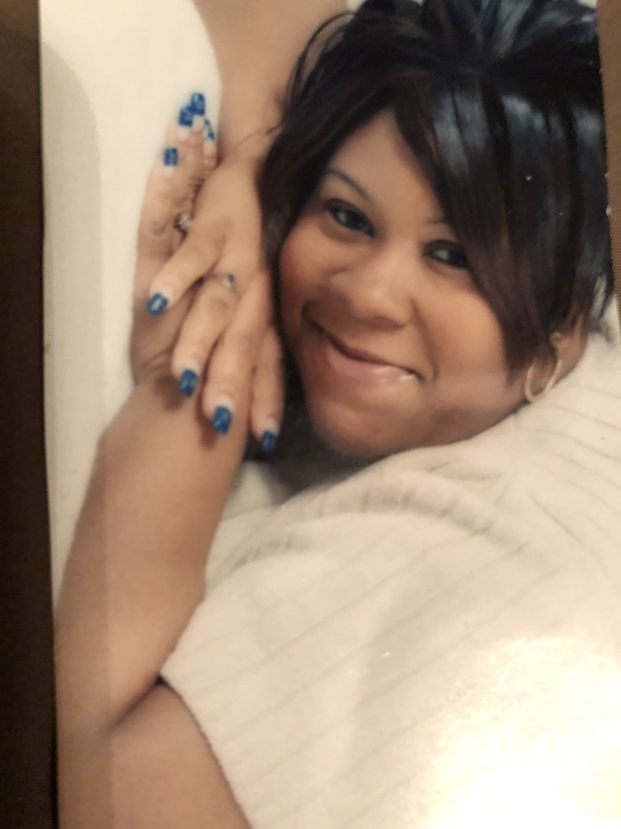 ZonerixhC's tweet photo. Happy Mother’s Day to the realist and most Idependent woman 👩 to do it my Bakbone. Plenty ❤️ Ma DUKE https://t.co/1iPOFFQZ5z