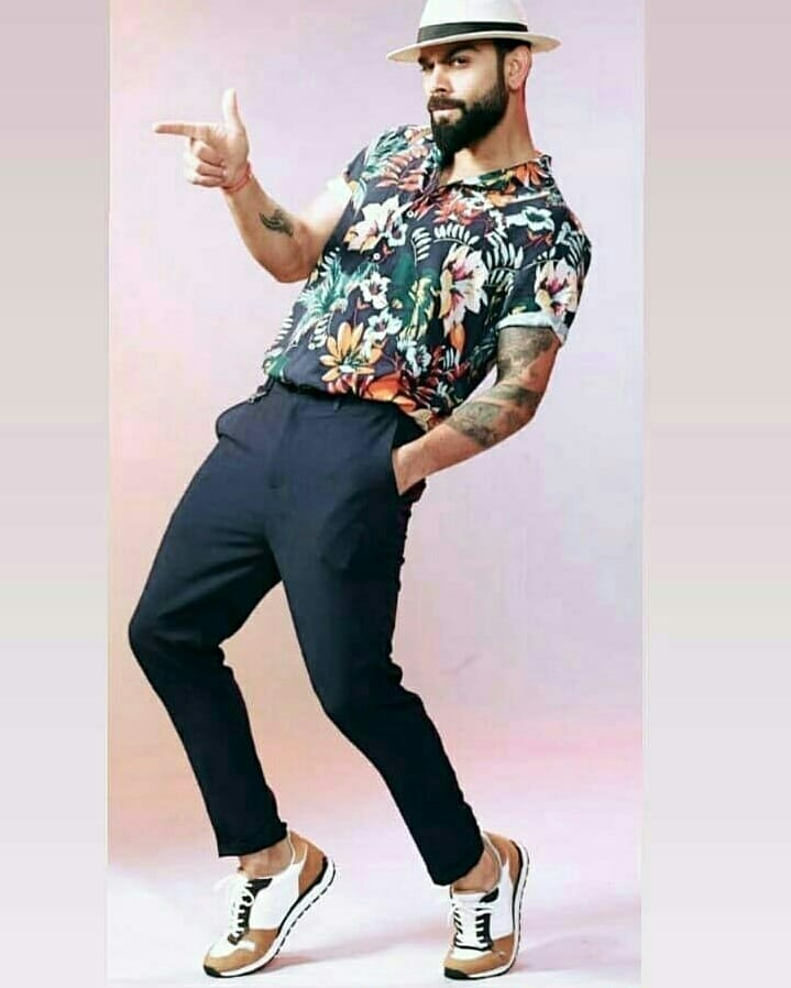 jigneshc137's tweet photo. Who wore it better? 😂😅
@imVkohli
@AnushkaSharma

#viratkohli #viratian #virattherunmachine #viratlookalike #viratfan #virushka #cricket #floral #shirt #wrogn #staywrogn #style #fashion #passion #passionforfashion #fashionblogger #actor #model #nagpurmodel #picoftheday https://t.co/1jP3KXKfdh