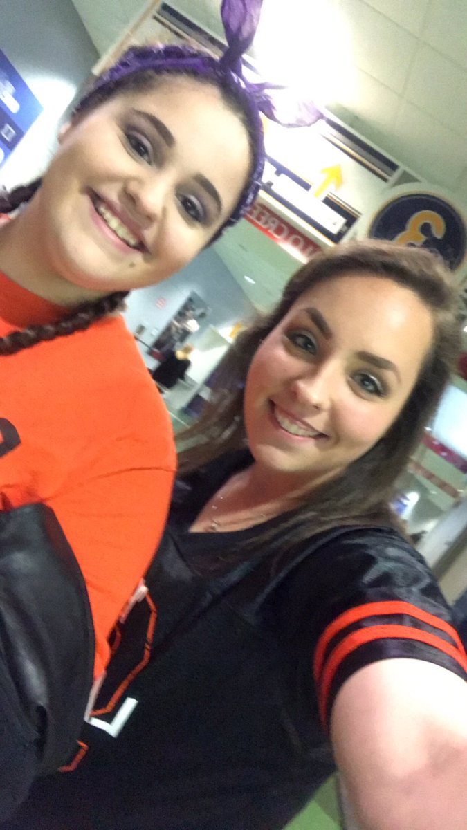 cmundy_95's tweet photo. 🧡🥍🖤 https://t.co/33G7X1jH3c
