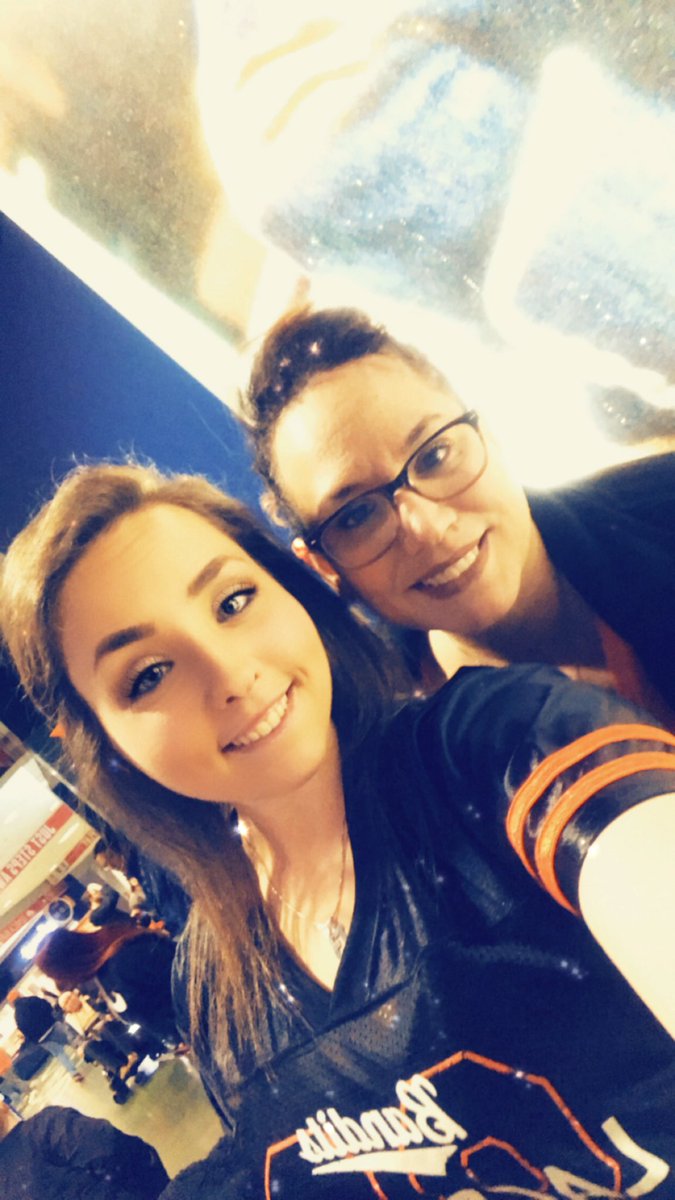 cmundy_95's tweet photo. 🧡🥍🖤 https://t.co/33G7X1jH3c
