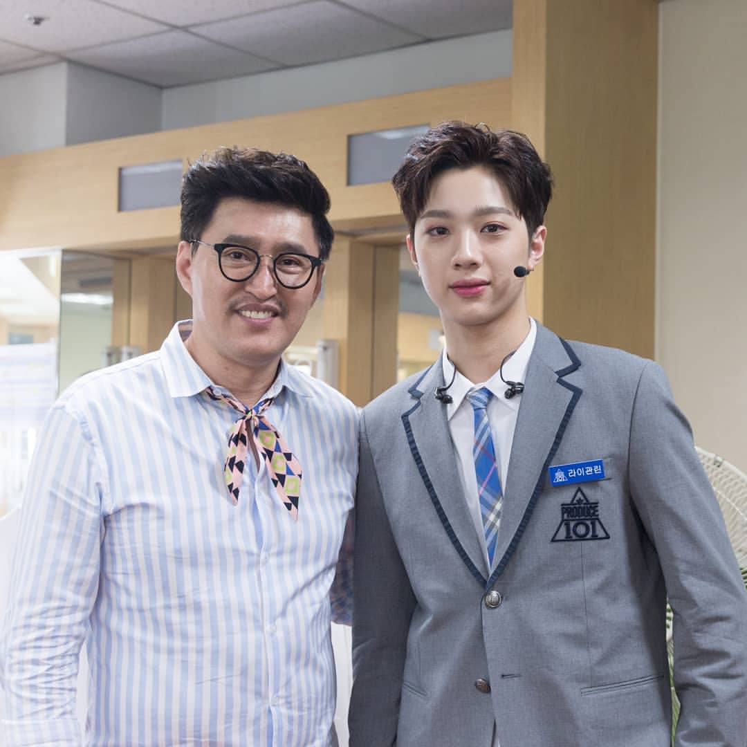 KuanlinTH's tweet photo. [📷] IG: jungjun71 - แฮร์สไตล์​ลิสจากรายการ Produce101 ได้อัพเดทภาพถ่าย​คู่กับ #ไลควานลิน ค่ะ 💕
🔗https://t.co/AgrP0oTV09
#라이관린 #赖冠霖 #LaiKuanlin https://t.co/tn3Pf5O5XH