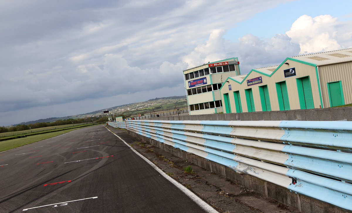 BTRAOfficial's tweet image. Mornin’ from @PembreyCircuit 👋🏻

It’s day two of Spring Truckfest and we’ve got a busy day lined up ⤵️

⏰ Division 1 Race 2 - 10:35
⏰ Division 2 Race 3 - 12:10
⏰ Division 1 Race 3 - 13:25
⏰ Division 2 Race 4 - 15:00
⏰ Division 1 Race 4 - 16:35