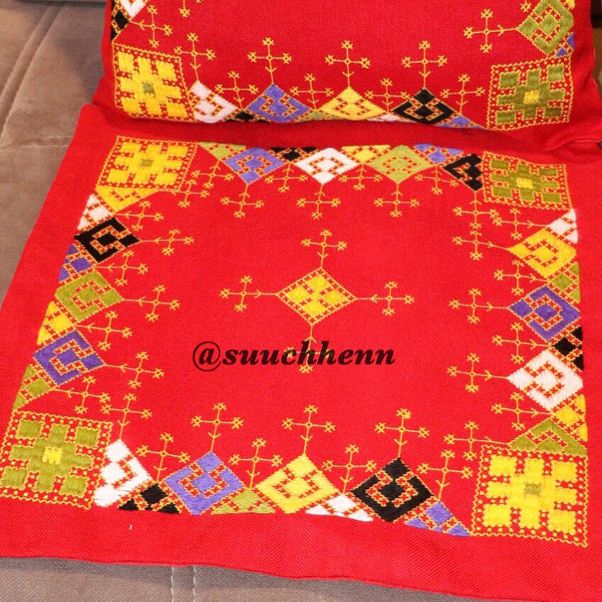 suuchhenn's tweet photo. کوسن سوزندوزی بلوچی دوزی گروه سوچن

https://t.co/wAFUe3YxGm

#سوچن #کوسن #سوزندوزی_سنتی #بلوچدوزی #سیستان_بلوچستان #سوزندوزی 
#embroidery #pillow #needleworker #handmadeclothing #handmad #suuchhenn https://t.co/PtqrIsOhr1