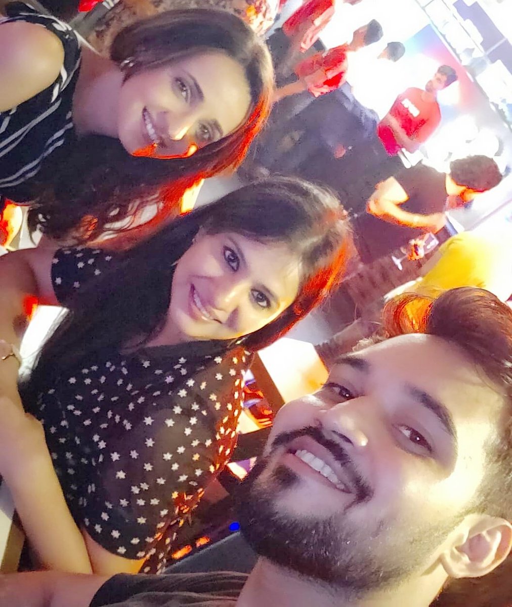 HayaAnsari12's tweet image. #SanayaIrani #MohitSehgal At 
  Lunch #SamePlaceSameTime 
 Restrobar Last Night #MoNaya