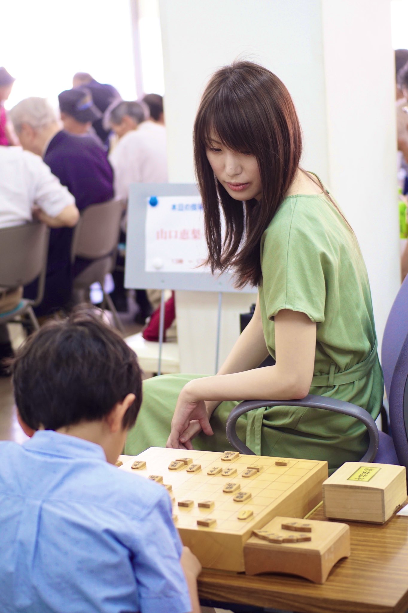 ジョー 教祖ぶた様 در توییتر 新宿将棋センターに えりりんこと山口恵梨子女流二段が 指導しに来てくれました 山口恵梨子 新宿将棋センター ジョー 教祖ぶた様 در توییتر 新宿将棋センターに えりりんこと山口恵梨子女流二段が 指導しに来てくれました 山口恵梨子 新宿将棋センター