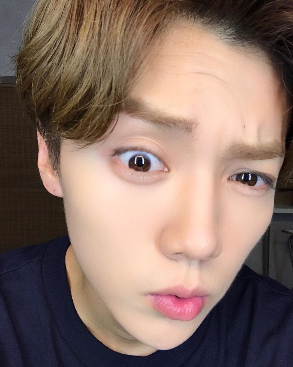 Luhan_JPUnion's tweet photo. 190508 鹿晗 Instagram

ちょっと昔の自撮り写真載せようか、はは
https://t.co/cwcG6m7wvN https://t.co/chH9N1phlV