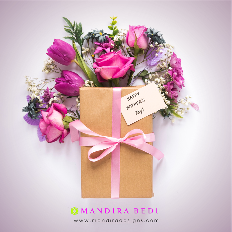 mandiradesigns's tweet photo. Of all the special joys in life, the big ones or the small, a mother’s love &amp; her tenderness is the greatest of them all.

Happy Mother’s Day to all the super mom's !

#MandiraBedi #MothersDay #Wishes #SuperMoms #RockStarMoms https://t.co/xr7ftLVg9u