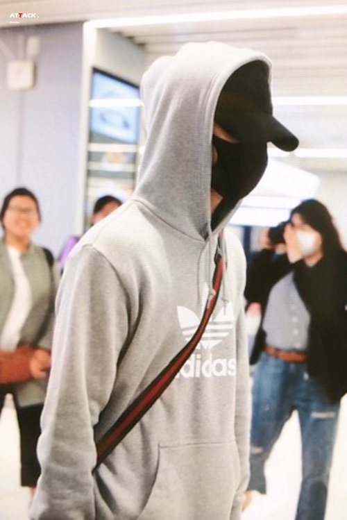 ATTACK0904's tweet photo. 190512 김포공항 출국

#GOT7⁠⁠⁠ ⁠⁠#갓세븐 #MarkTuan #마크⁠ #Mark #段宜恩 https://t.co/4bd0LJ14QS