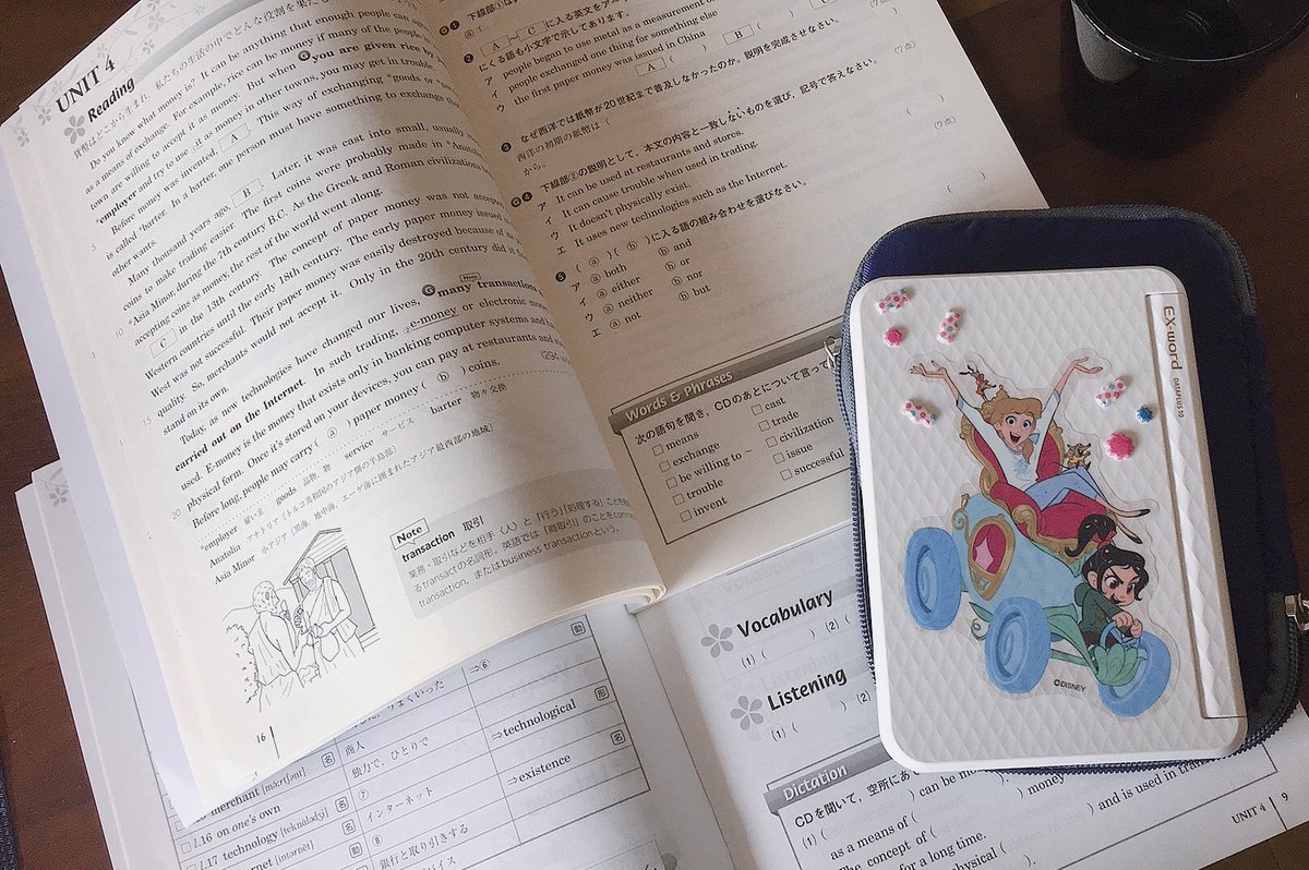 jupiter__1202's tweet image. No.43 #MyStudyNote 英語🍬

手始めに週課題から◎

電子辞書に、だいすきなディズニーの
ヴァネロペとシンデレラのステッカー貼ってモチベーション上がった！

めっかわ🍬🍬🍬