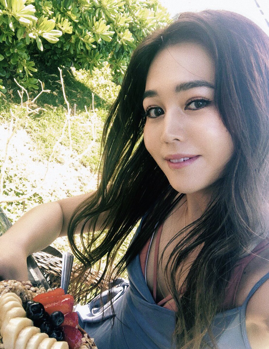renappppp's tweet photo. Hawaii🌈 https://t.co/ezlahPrQ79