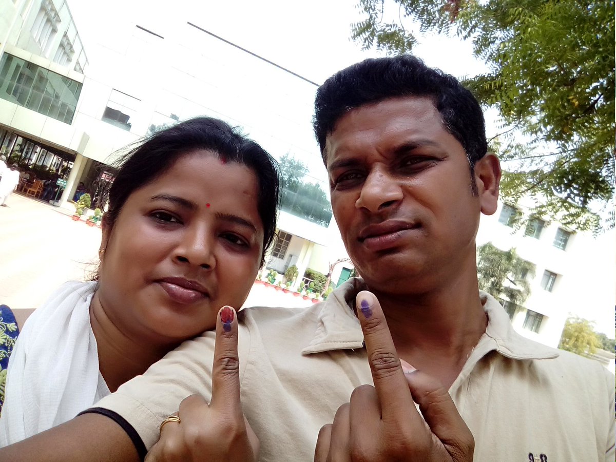 PritiranjanDash's tweet photo. Proud to be a citizen of world's largest democratic country.
I #vote to choose my representative for parliament.
#VotingRound6
#Vote4SaveDemocracy
#VoteKarIndia https://t.co/4sKi0flJha