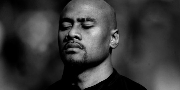 ClaudeATCHER's tweet photo. Jonah aurait eu 44 ans aujourd'hui. 

Des ghettos d'Auckland aux sommets du sport, son parcours est celui d'un combattant qui force le respect. Il était un joueur énorme, et une personnalité incroyable. 

Tu manques au rugby et tu me manques tout court, mon ami. https://t.co/2Nv54HMcyH