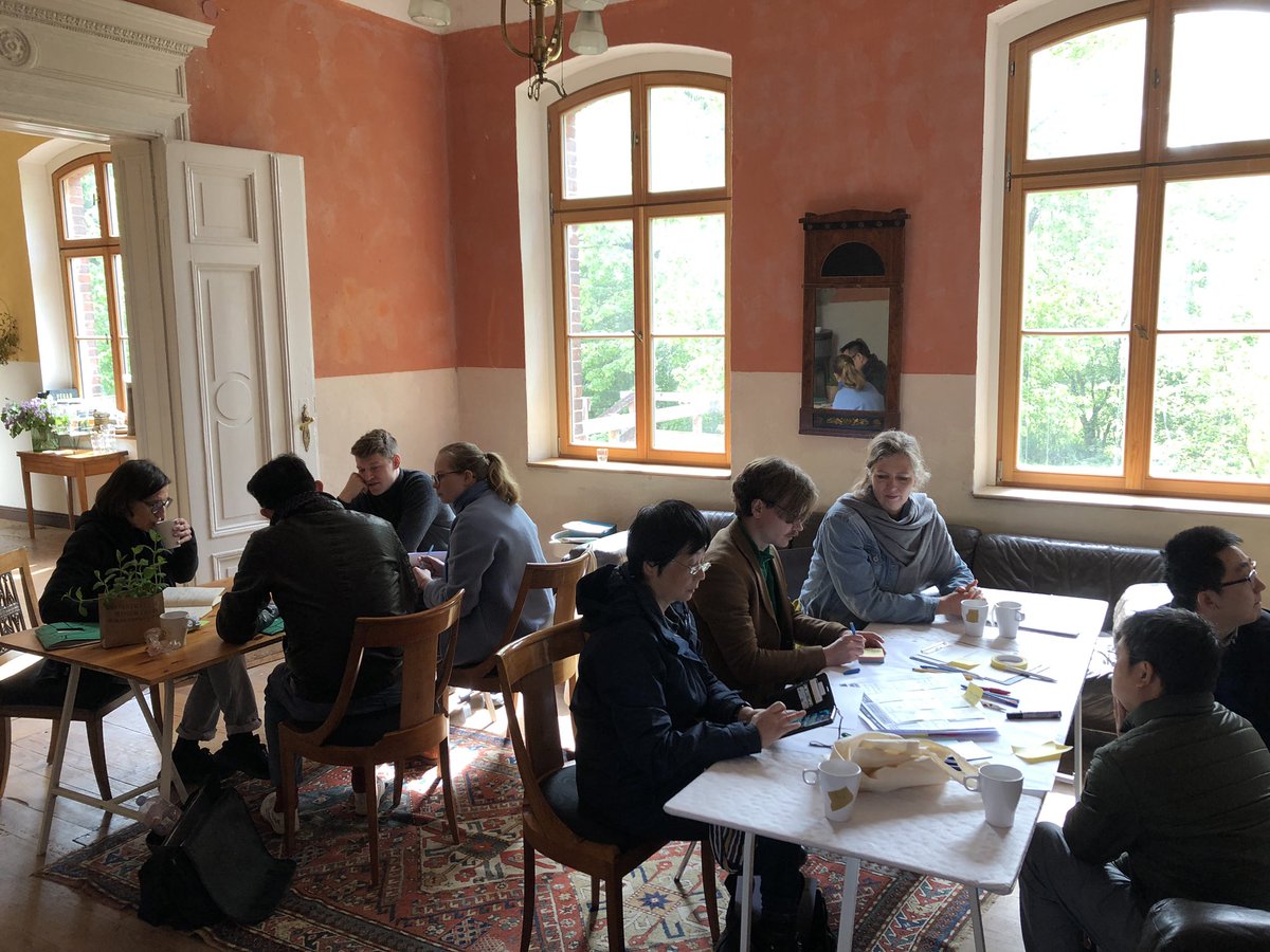 OBeckmann's tweet photo. Create your very own powerful #crowdfunding campaign in 4 steps. Citymakers from Asia and Europe designing now first ideas for real-time testing and iteration for their ideas through crowdfunding. #CITYMAKERSLAB #socinn #SocEnt @BoschStiftung &amp; CONSTELLATIONS Int. https://t.co/sVl3Ssy1vG