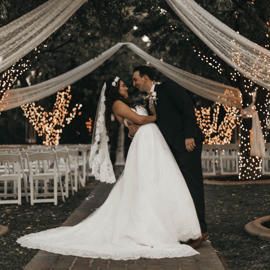 ¿Bailamos...?
-
-
-
evanovias.com