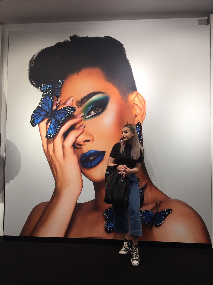 karablomfield's tweet photo. 1 year since I saw my babe @jamescharles and again yesterday and I absolutely love him to bits. plus bonus getting to meet @cassieemua absalute stunner https://t.co/ycW9R6MKvd