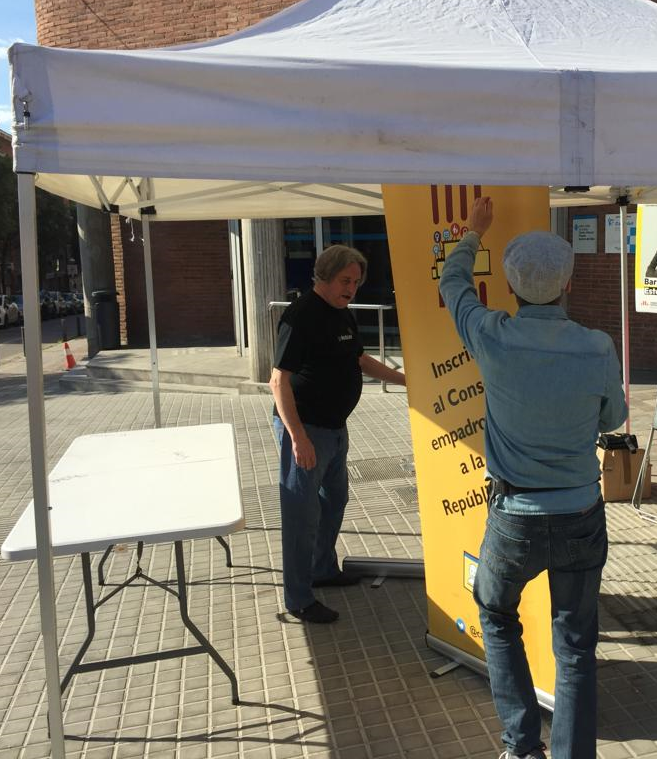 BadiaBarbera's tweet photo. Inscriu-te al Consell per la República Catalana!

Des de Barberà del Vallès, voluntaris del Consell per la República expliquen als ciutadans què és el Consell i perquè ens hi hem d'inscriure.

#ConsellperlaRepública

https://t.co/NvinvtY8ry https://t.co/diUw7a30gP