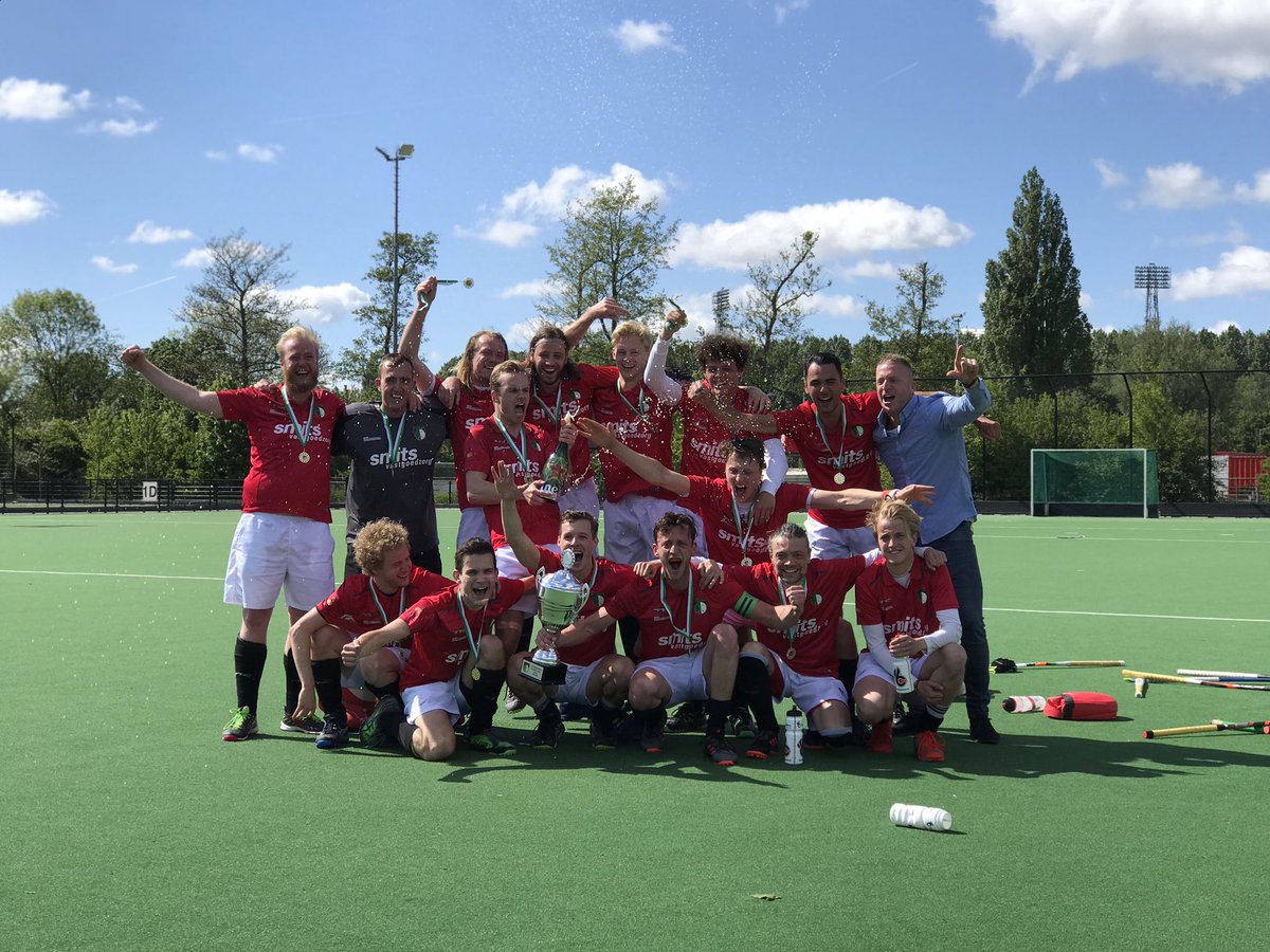 YES!!! HC FEIJENOORD H1 KAMPIOEN!!!! Feest op Varkenoord!!!