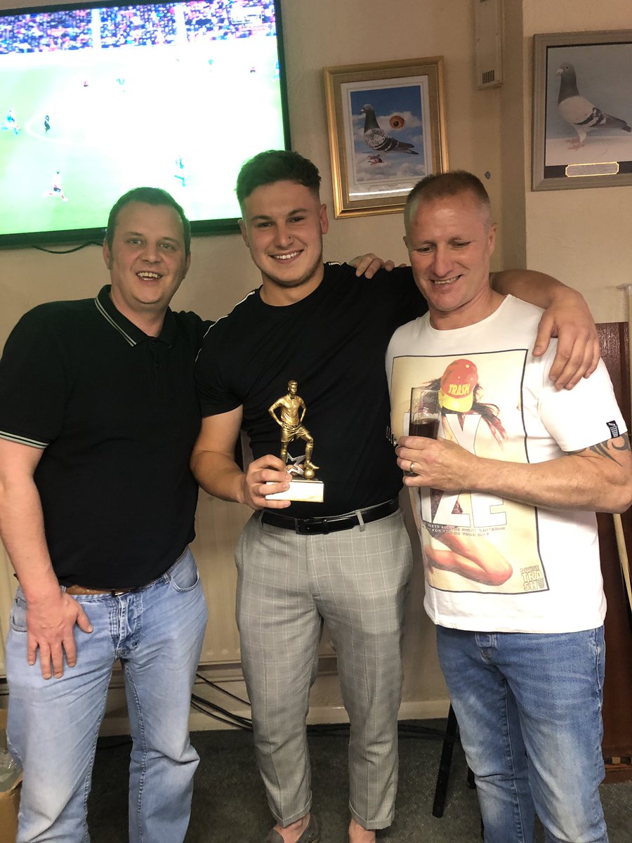 2018/2019 Season Awards: 🏆⚽️

Players player of the year: <a href="/lougoslinggg/">Lougoslinggg</a>
