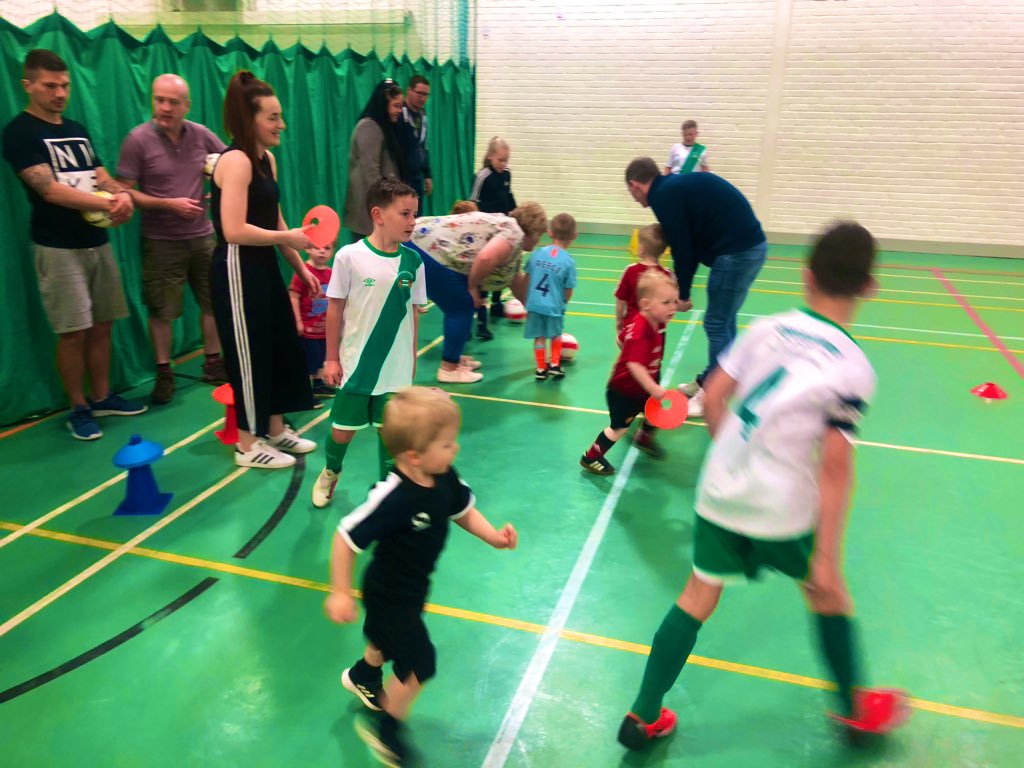 BrickfieldRFC's tweet image. 🤩 Pure class from our @BrickyFutsal U8’s this morning as they all became little coaches by supporting the U4’s #Ministarz players showing their maturity of wanting to pass on knowledge to the younger generation 👊

#CreatingCoaches #Futsal