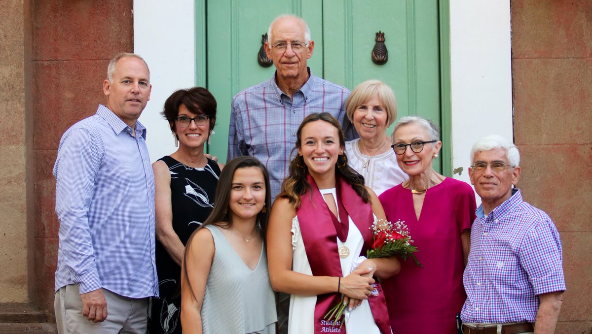 CofCVolleyball's tweet photo. Happy #MothersDay from @CofCVolleyball #CofC19 🎓 https://t.co/Au4YKsWp9C