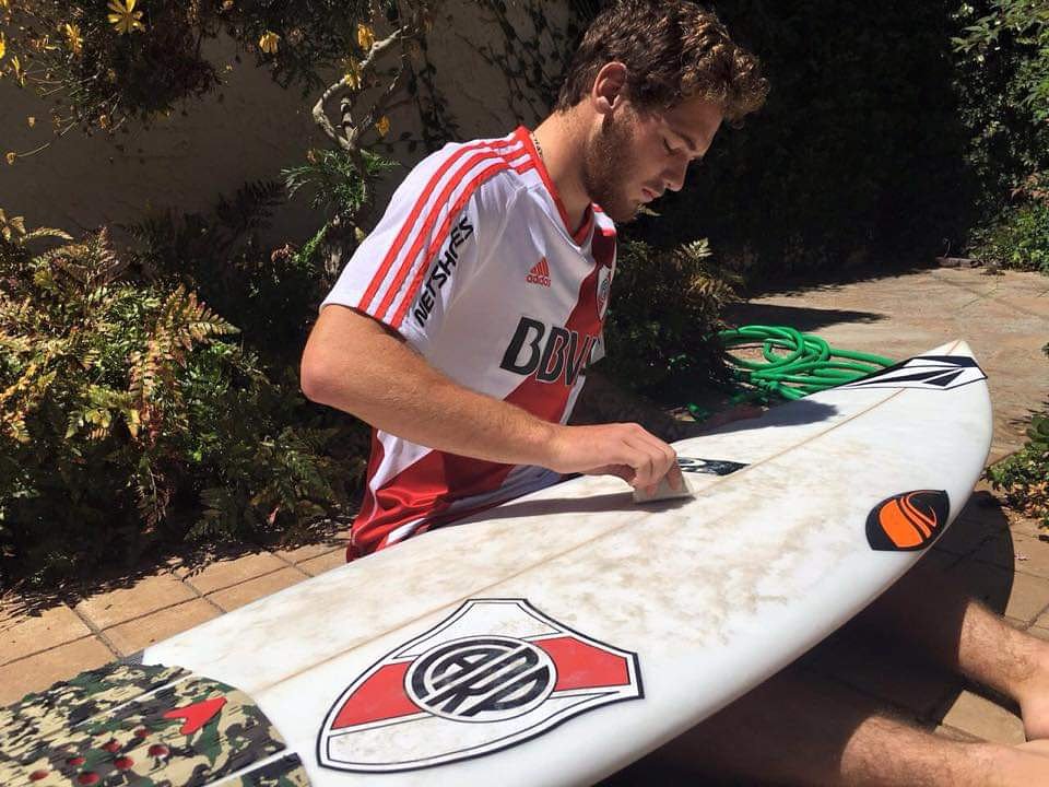 Felipe Suárez el campeón de surf Argentino más joven de la historia competirá en huntinghton Beach con los colores del más grande en todas sus competencias