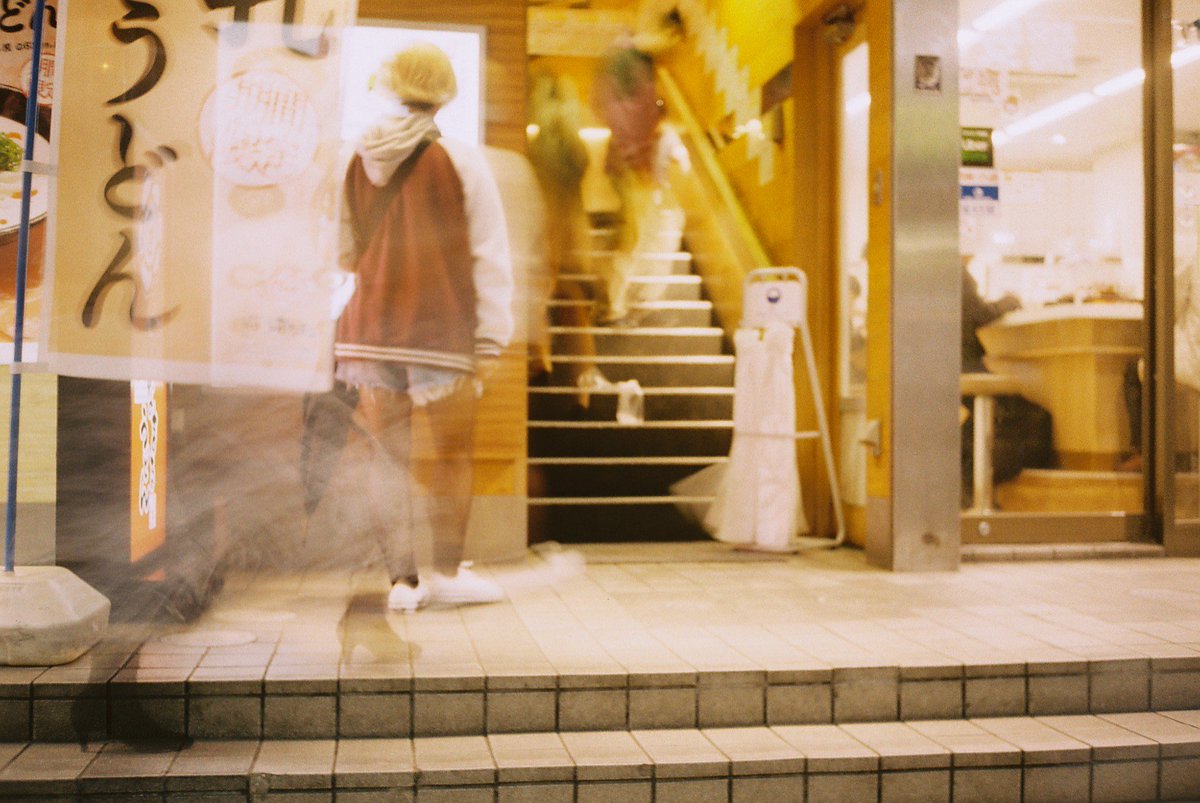 camerafilmlove1's tweet photo. 手持ちスローシャッターが楽しい
カメラ: #rollei #35T
フィルム: #記録用フィルム100 https://t.co/PXTOGI8QCo