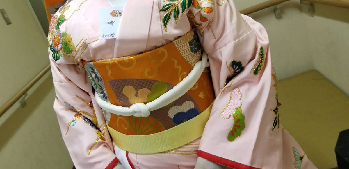 茜吏 Akari 本日着せて頂きました衣裳 帯 には 州浜 すはま という模様 州 しま の海辺の様を表した模様ですが私的には隠れミッキー 日本舞踊 衣裳 着物 州浜 かくれミッキー