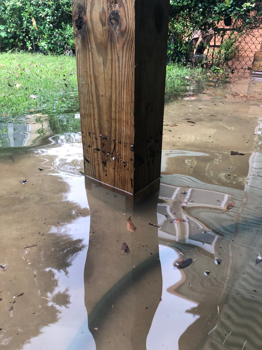 cosirl's tweet image. @WWLTV @Dave_Nussbaum @SteveScalise @mayorcantrell @SWBNewOrleans this is not good enough - why can't our drainage system work? 2nd flood in 6 weeks.  if we get a hurricane we are in big trouble.  #cityoffailures #nola #nolaweather