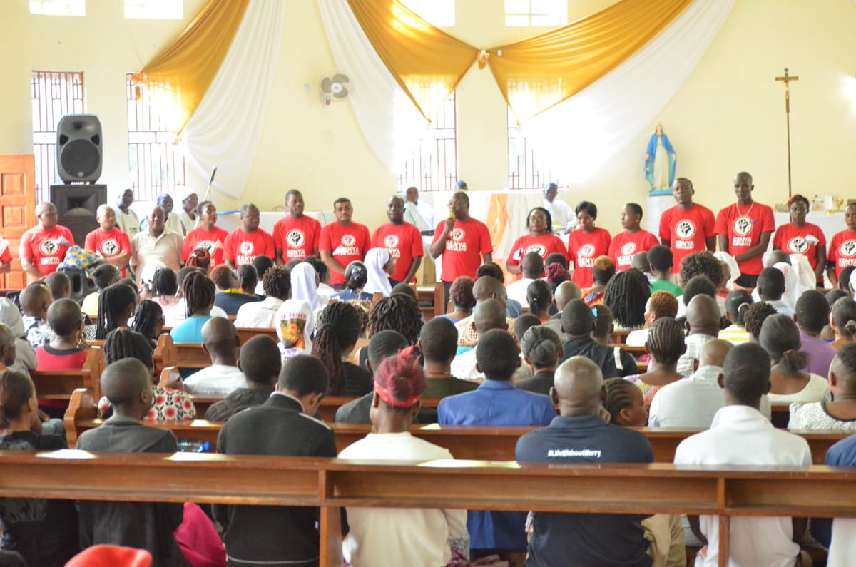 Fauma761's tweet photo. #RedVestMovement today is in https://t.co/XbUEvU6O1L we attended Mtopanga Chathlic church in our silent sensitization movement calling on Kenyans to stand up against corruption. #KomeshaUfisadi #BeyondZeroCorruption #ImpunityMustFall https://t.co/HrPkzP8NkK