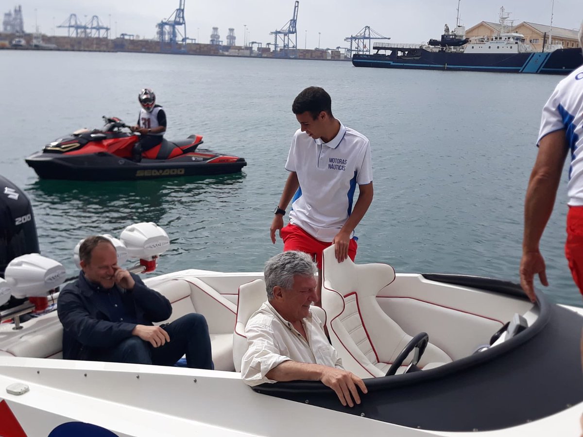 NC_LPGC's tweet photo. @PedroQuevedoIt y @joseeduardorh participan en las actividades nauticas en #FIMAR2019 https://t.co/aNE5kmqNZR