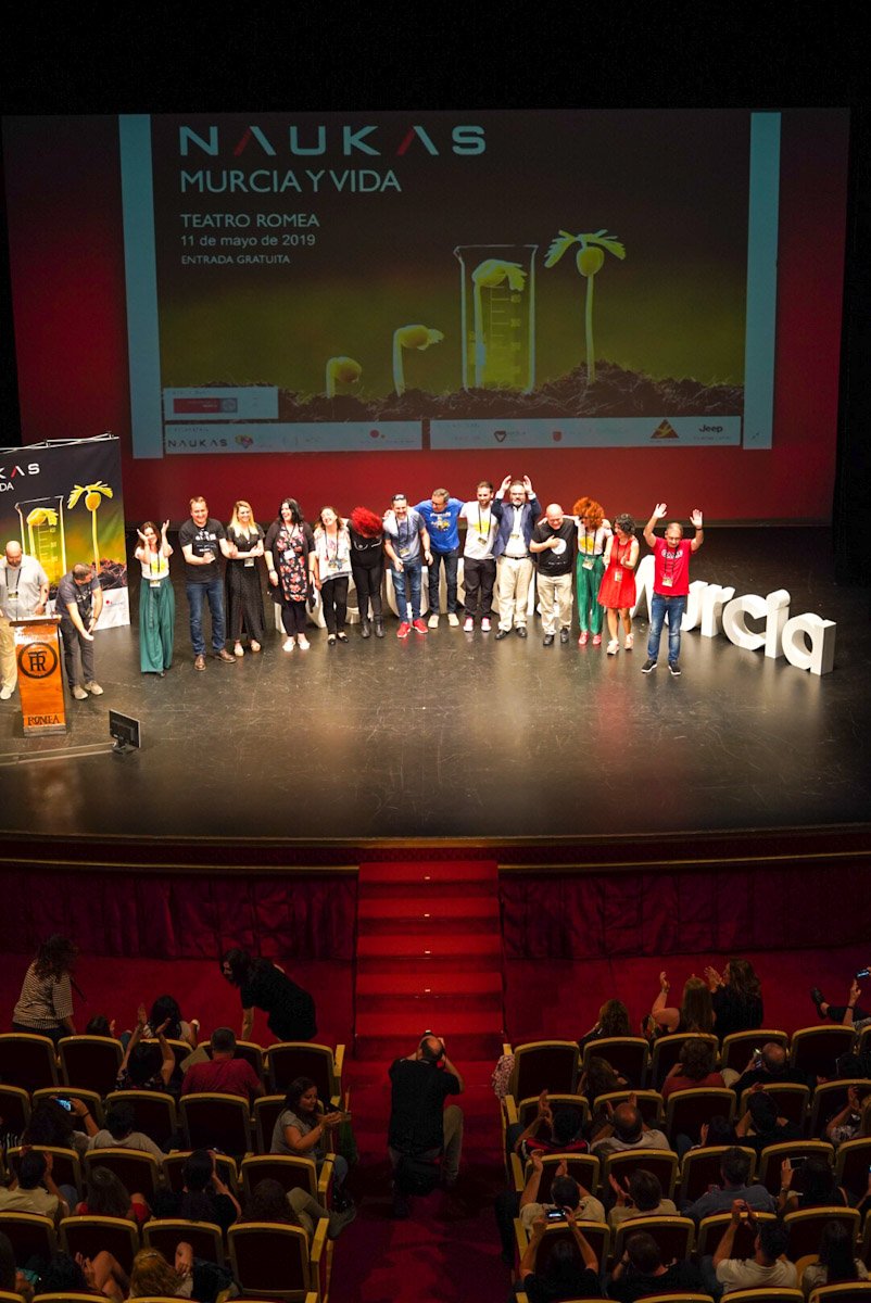 Llevo casi 5 años en Londres y he decidido volverme este verano. Creo que mi situación es distinta y Murcia lo es también. Ver ayer lleno el Romea celebrando el #NaukasMurcia me reafirma que podemos hacer muchas cosas interesantes en Murcia. Gracias <a href="/ADCMurcia/">ADCMurcia</a> <a href="/Naukas_com/">Naukas</a>