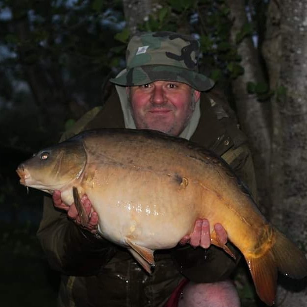 Chops with a nice 24lb 10oz sample from The Nuddock Wood Syndicate. CB4 doing the business as usual for him 👌🎣📷📸 #Corebaits #cb4 #nohypejustbait