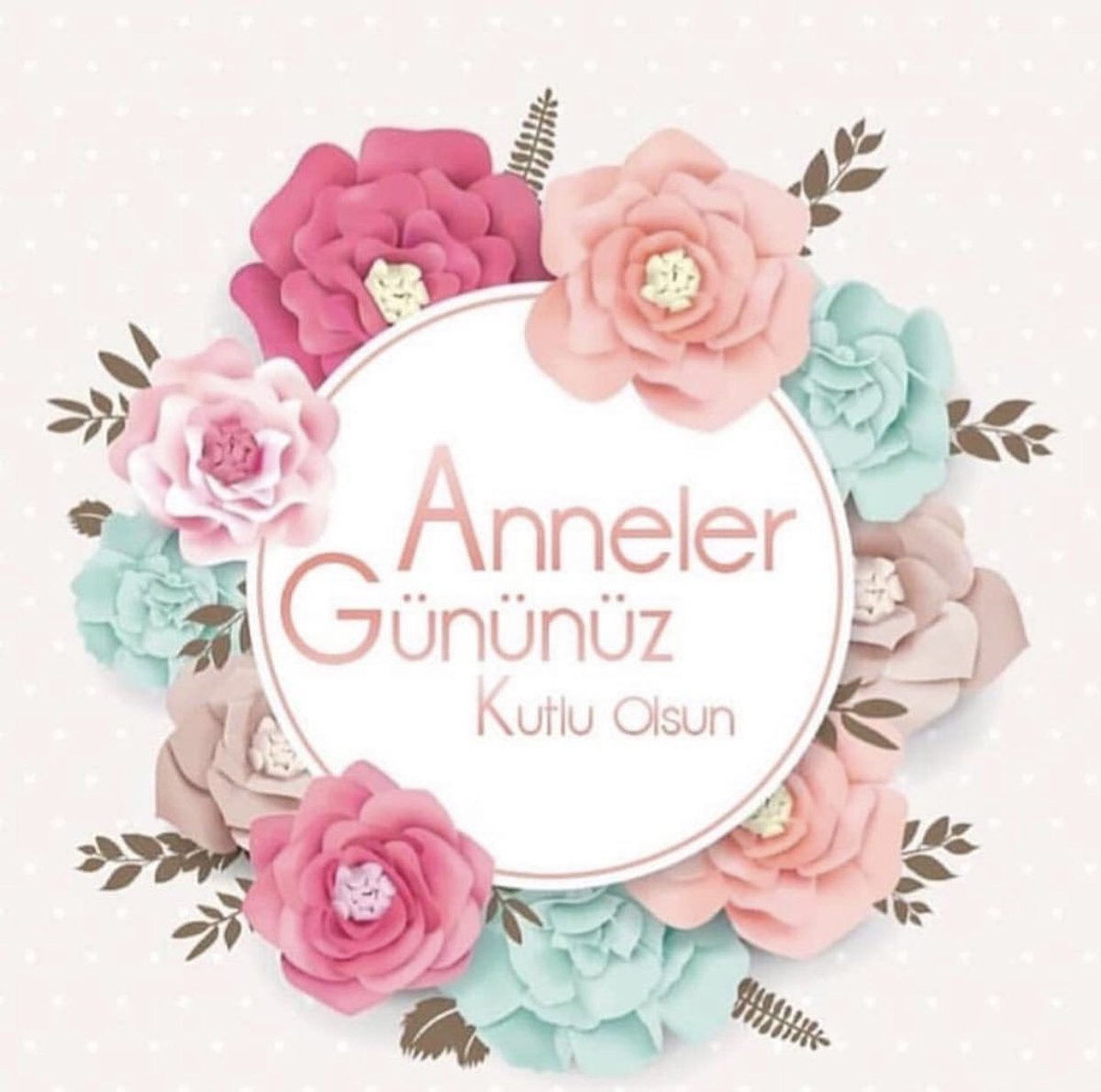 Secil____P's tweet photo. #AnnelerGünü 🧚‍♀️Cennet annelerin ayakları altındadır 💕💐🌺🙏🏻 https://t.co/ydjcfnlgaU