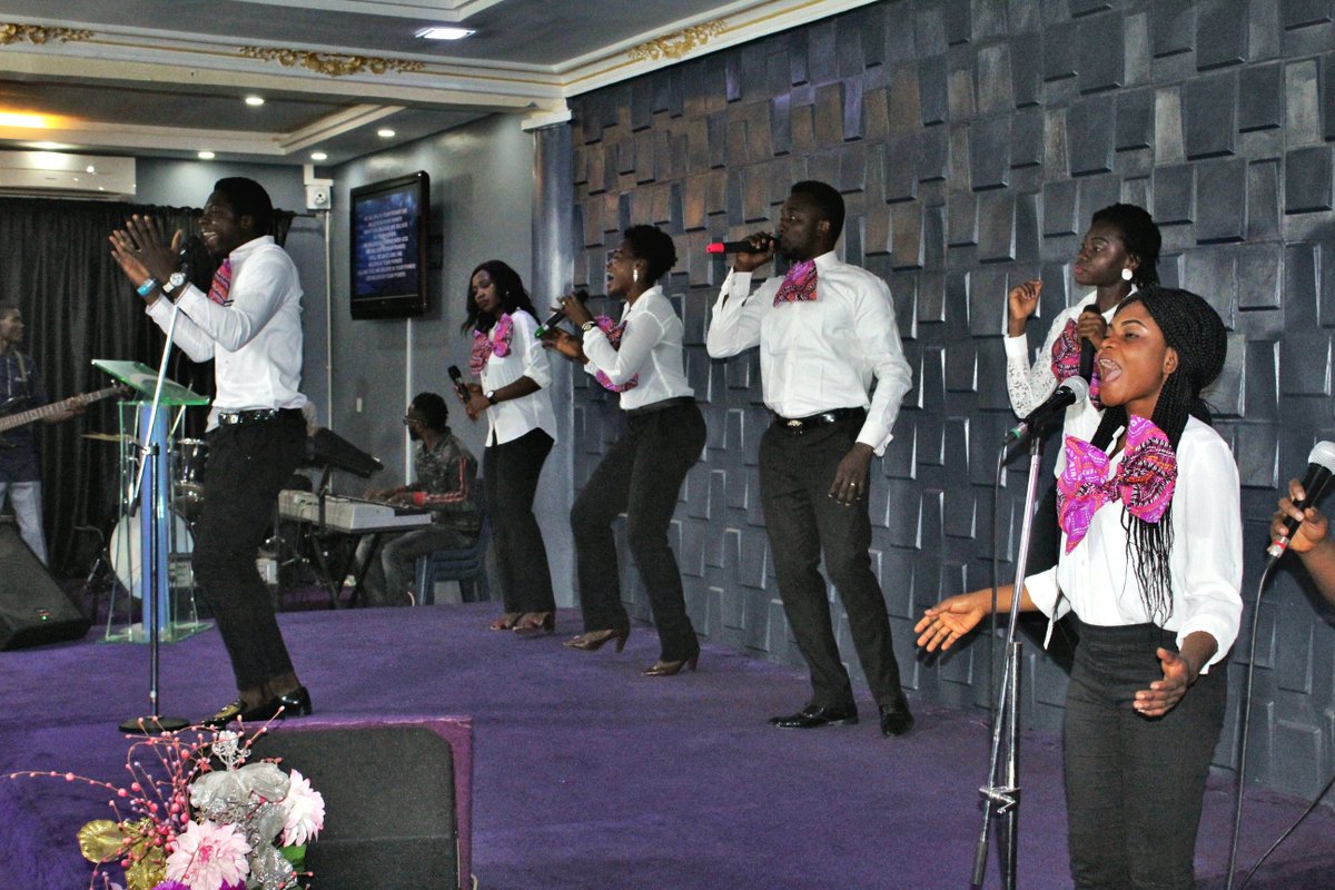 greatnesscentre's tweet photo. 🎶You're the God of Miracles
Signs and wonders
We believe in Your power
We believe in Your power🎶
#GreatnessCrew
#ImpartationforUncommonVision
#MonthofUncommonVision
#GreatnessService
#RevEgbagbe https://t.co/K3ZJ61XElh