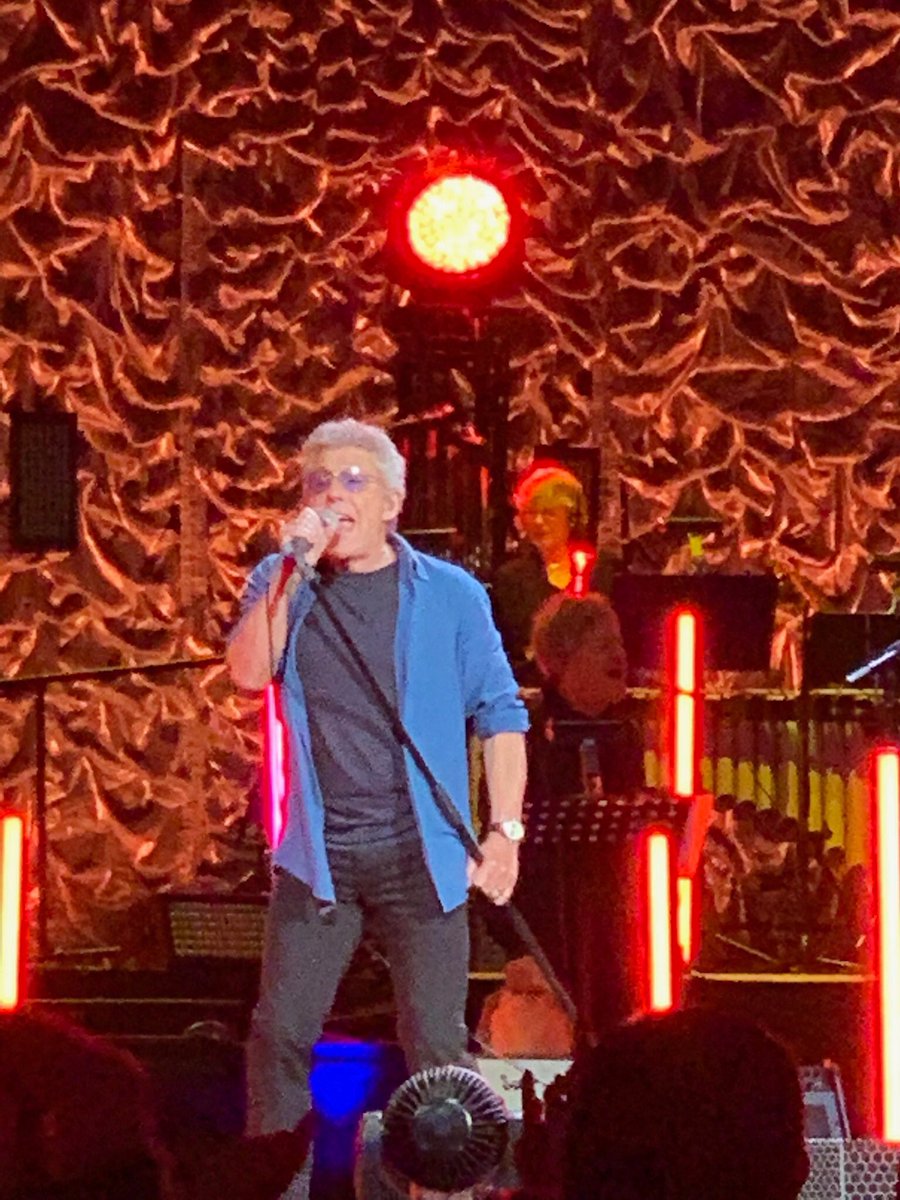 WhoCheeMama's tweet image. Fantastic @TheWho concert in Bristow, VA last night. @STOfficialUK @lorengold #RogerDaltrey #PeteTownshend #jonbutton #zakstarkey #movingontour #rocknroll