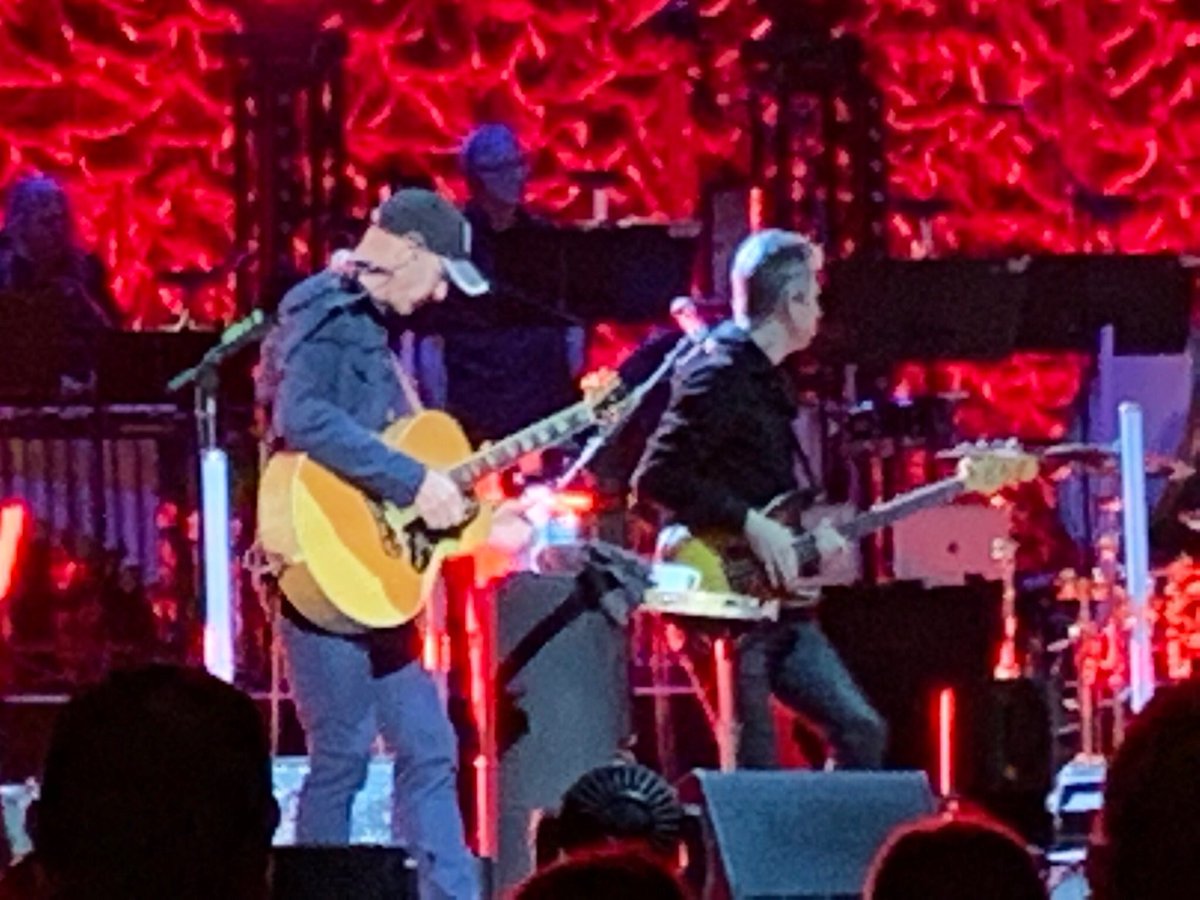 WhoCheeMama's tweet image. Fantastic @TheWho concert in Bristow, VA last night. @STOfficialUK @lorengold #RogerDaltrey #PeteTownshend #jonbutton #zakstarkey #movingontour #rocknroll