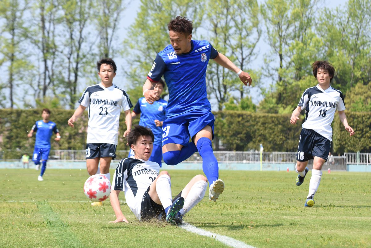 朝日新聞富山総局 天皇杯出場をかけた県サッカー選手権の決勝 カターレ富山 が6 0で 富山大 を破りました 前半 引いて守りを固める相手に苦戦しましたが セットプレーからの得点でリズムをつかみ得点を重ねました Fw 田中智大 選手がハットトリック