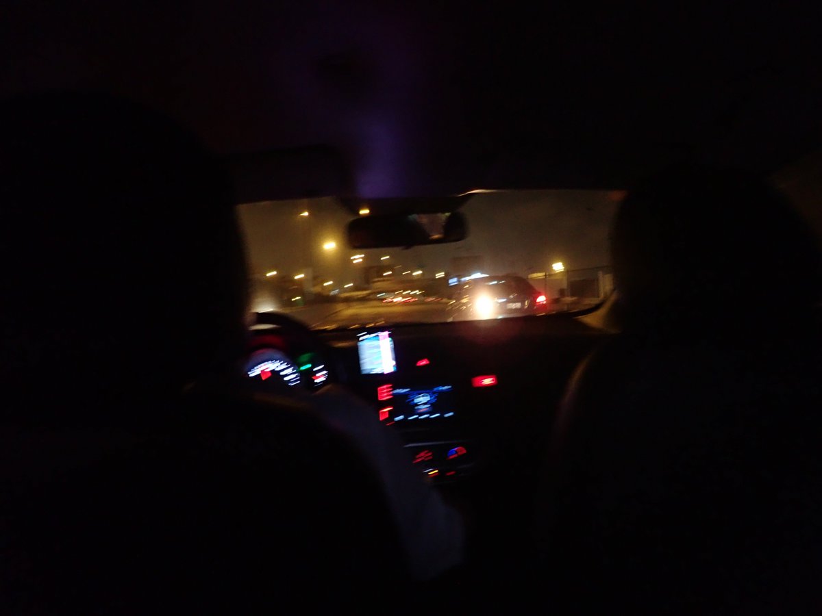 ちーけん旅行垢 で これはタクシーが走り始めて一息ついたところで撮った車内写真 T Co 9yza9op3tu Twitter