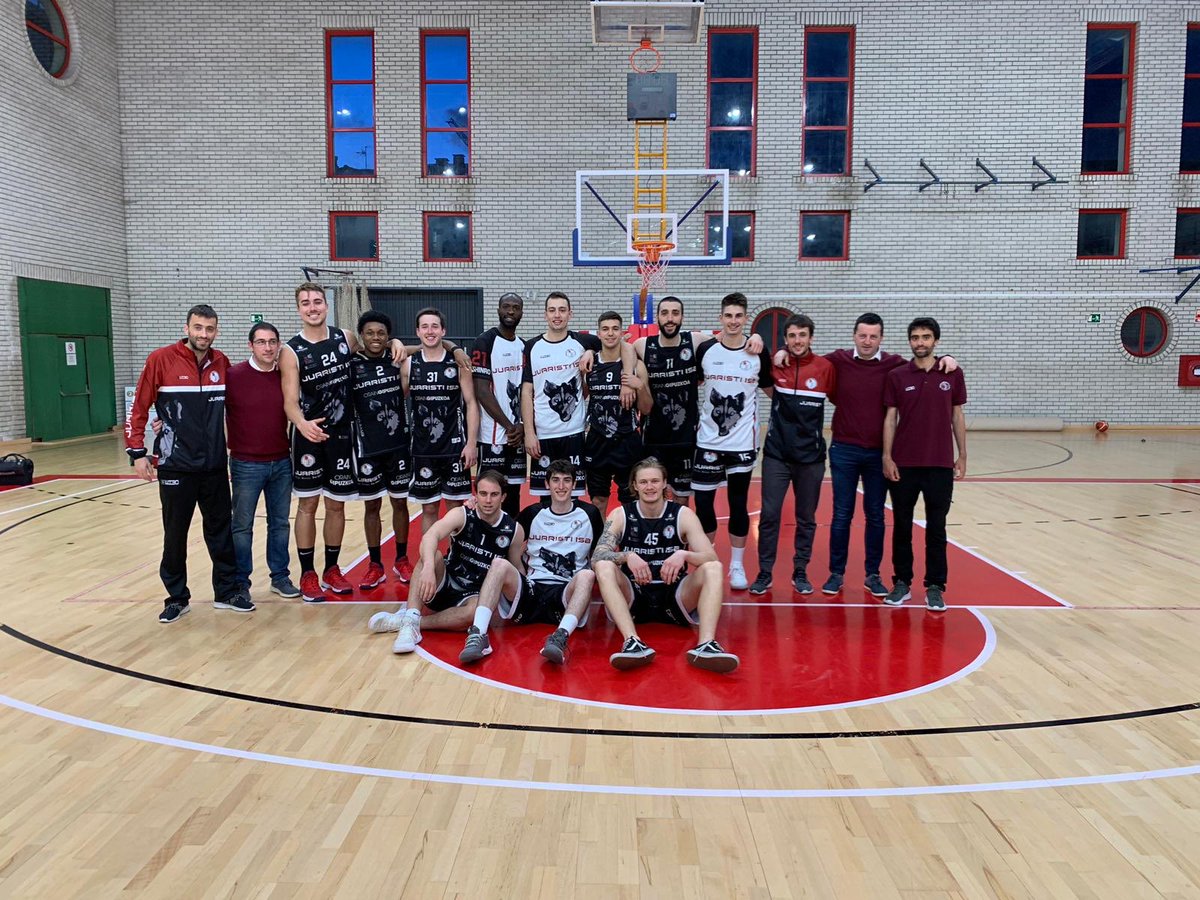 Juaristi ISB 18/19. 
Temporada terminada. 19V-15D. 
Ha sido un placer entrenar a este grupo. 
Gracias a toda la gente que nos ha apoyado durante la temporada. 
Eskerrik asko. Gracias. Thanks